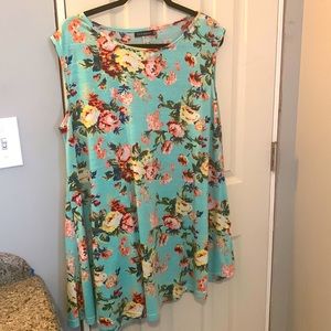Aqua floral print tunic! 🏝🏝🏝
